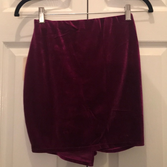 Forever 21 fuchsia ruffle mini skirt size S - Picture 4 of 6